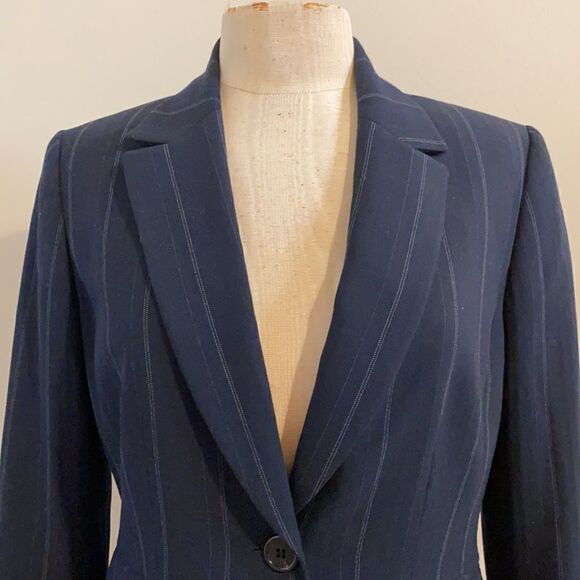 Tahari Blazer Classic One Button Navy 8P - Picture 3 of 7